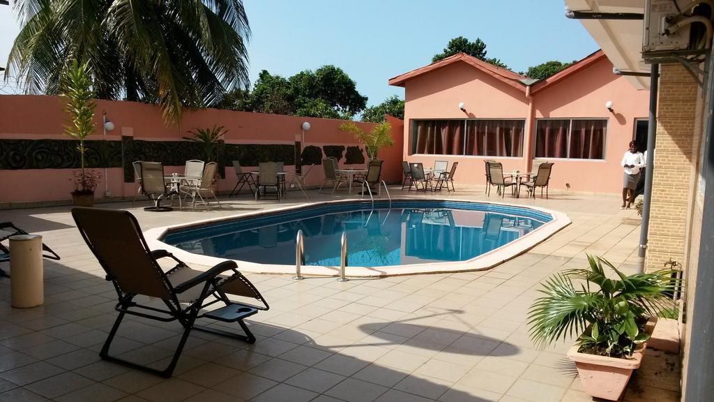 Zambezi Inn Hotel Conakry Bagian luar foto