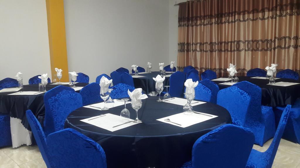 Zambezi Inn Hotel Conakry Bagian luar foto