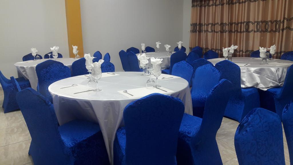 Zambezi Inn Hotel Conakry Bagian luar foto