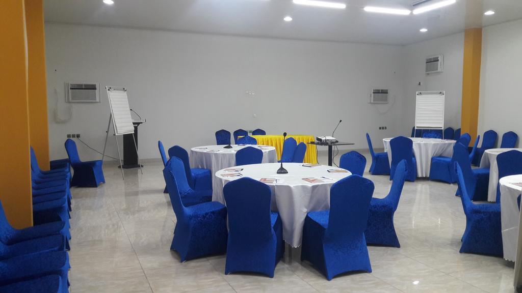 Zambezi Inn Hotel Conakry Bagian luar foto